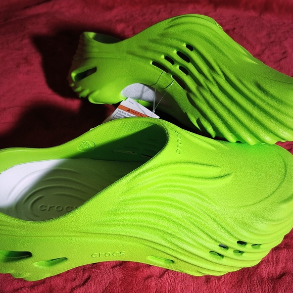 CROCS Neon Lime Clogs - Picture 2 of 10